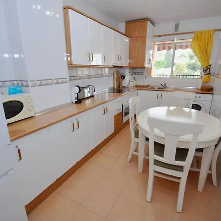 Spacious 2br Terrace Pool&train *