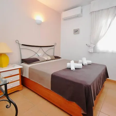 Spacious 2br Terrace Pool&train Fuengirola